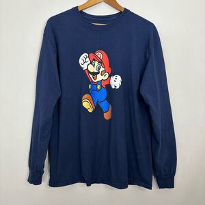 Nintendo Super Mario Graphic T-Shirt Size Large Crew Neck Long Sleeve
